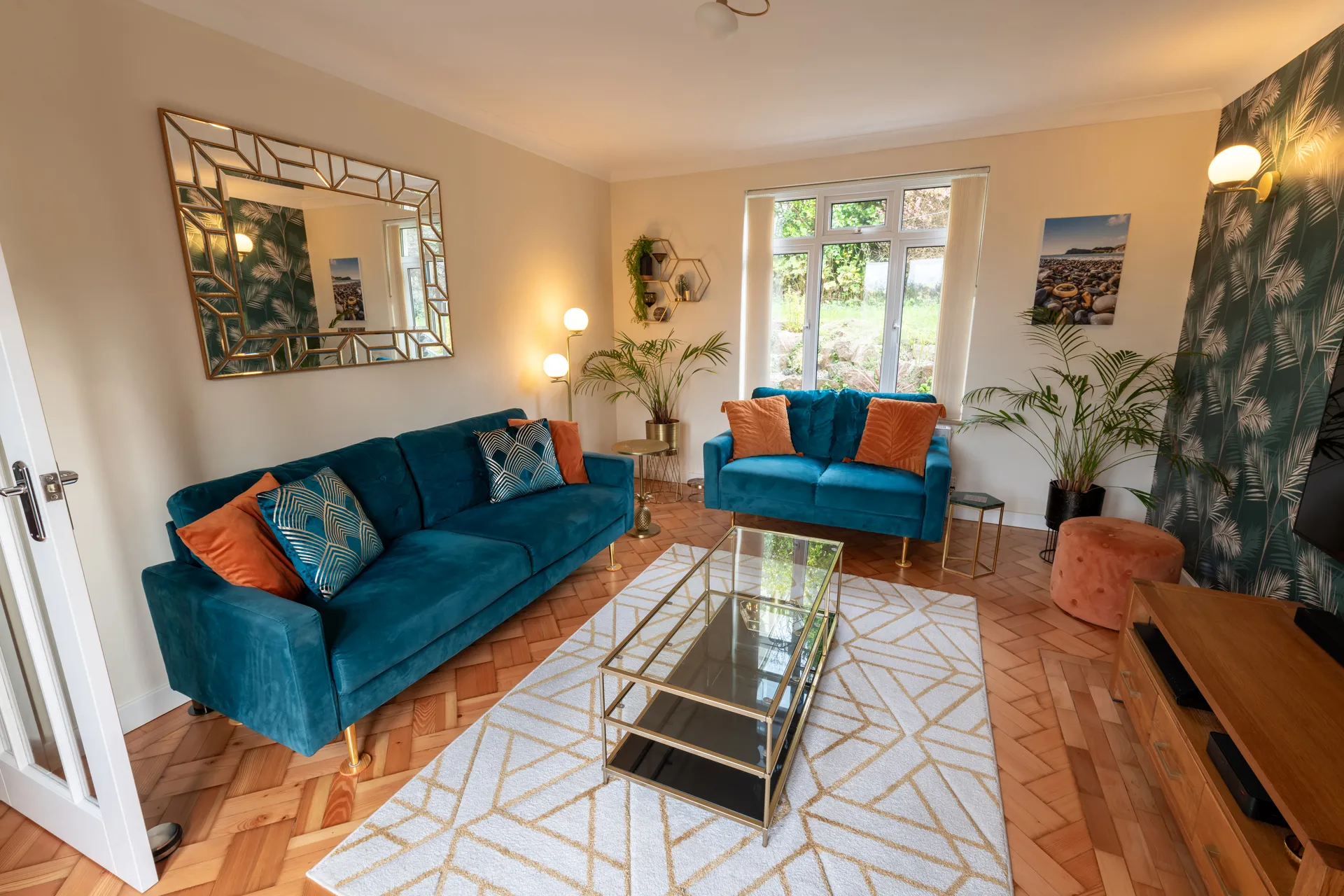 Renting property with Markham Property - image